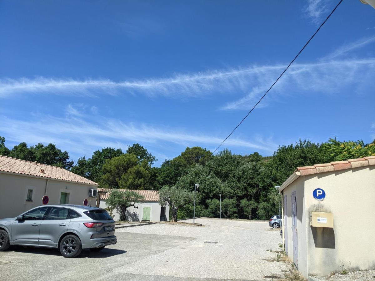 Maisonnette Dans Domaine Avec Piscine A Nyons, Pays Des Olives 외부 사진