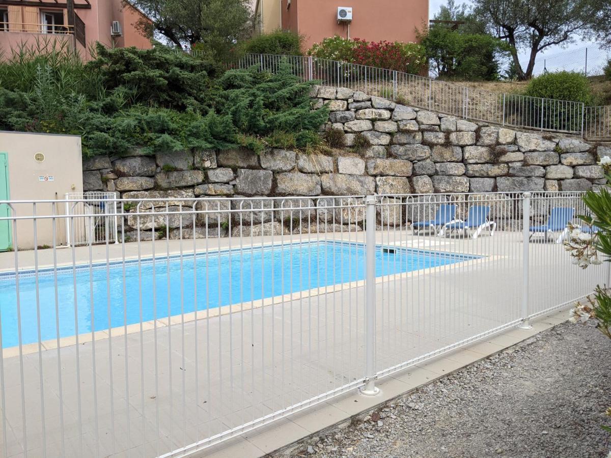 Maisonnette Dans Domaine Avec Piscine A Nyons, Pays Des Olives 외부 사진