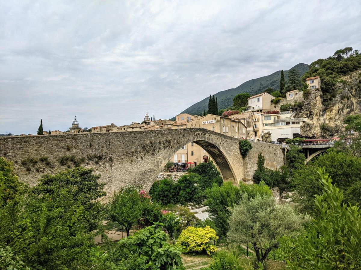Maisonnette Dans Domaine Avec Piscine A Nyons, Pays Des Olives 외부 사진