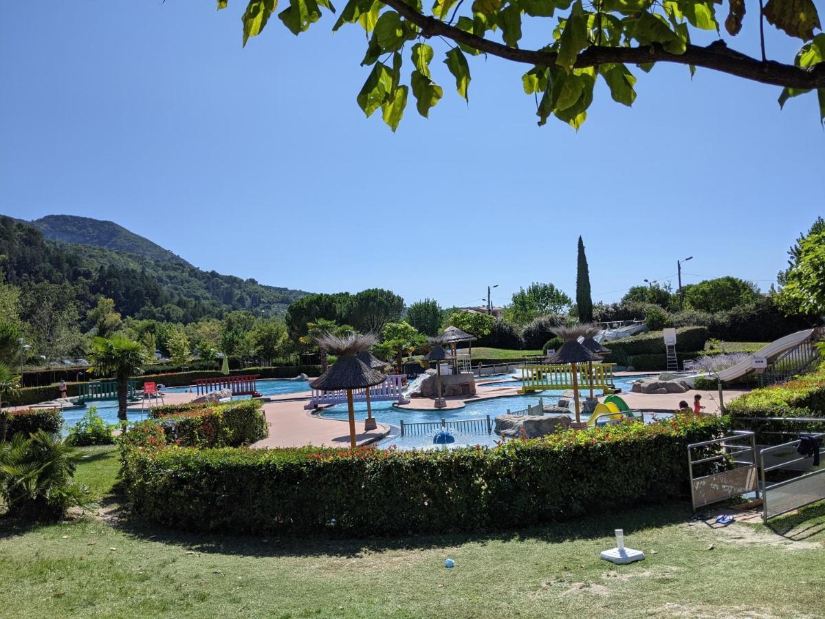 Maisonnette Dans Domaine Avec Piscine A Nyons, Pays Des Olives 외부 사진
